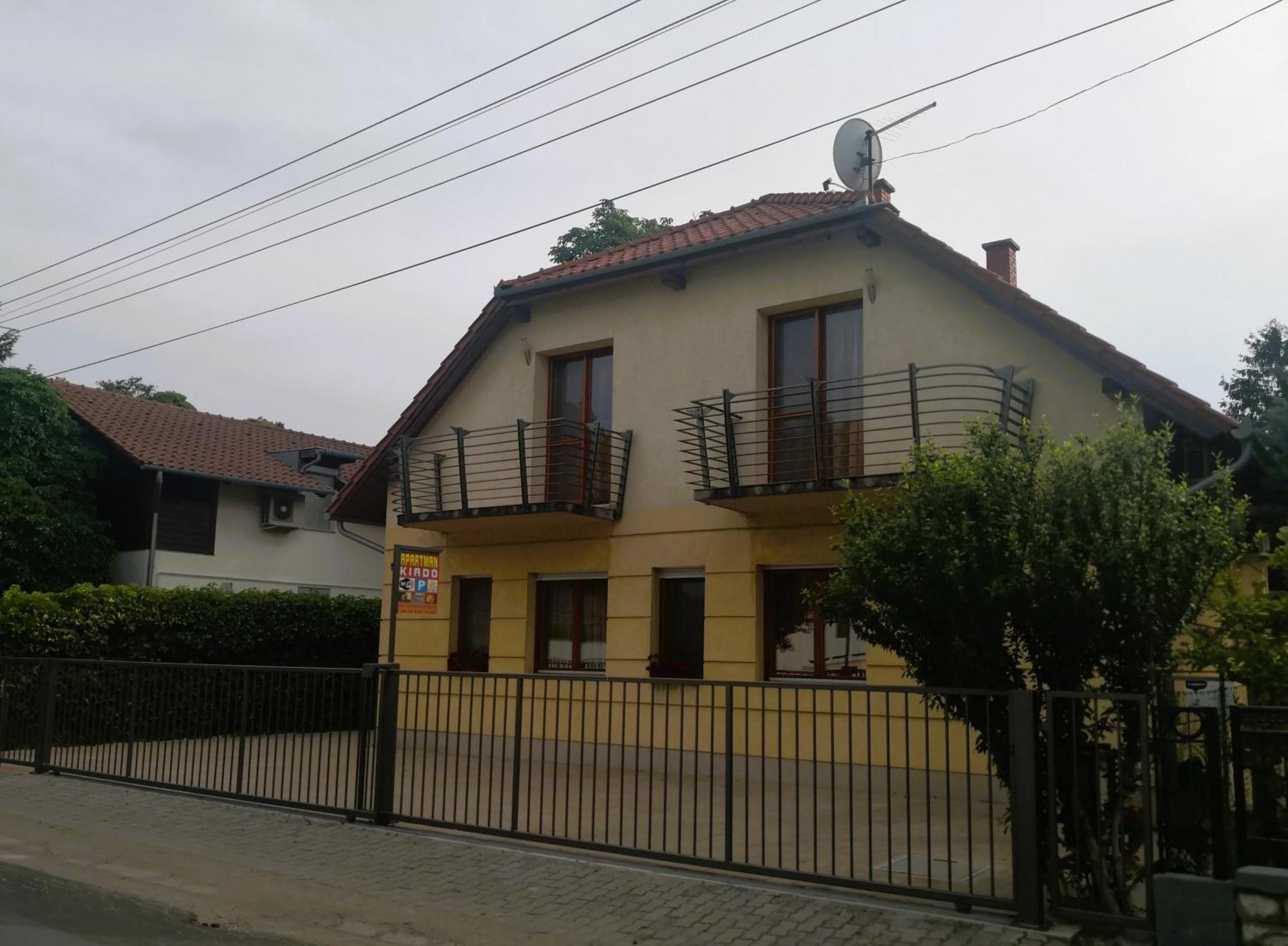 Appartamento Frank Apartmanház Balatonboglár Esterno foto